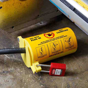 Stecker in der 3-in-1 Verriegelung