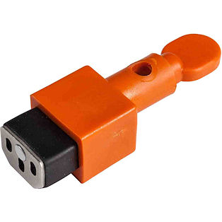 IEC Kaltger&auml;testecker-Verriegelung