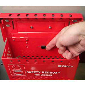 Gruppen-Lockout Box am Einsatzort